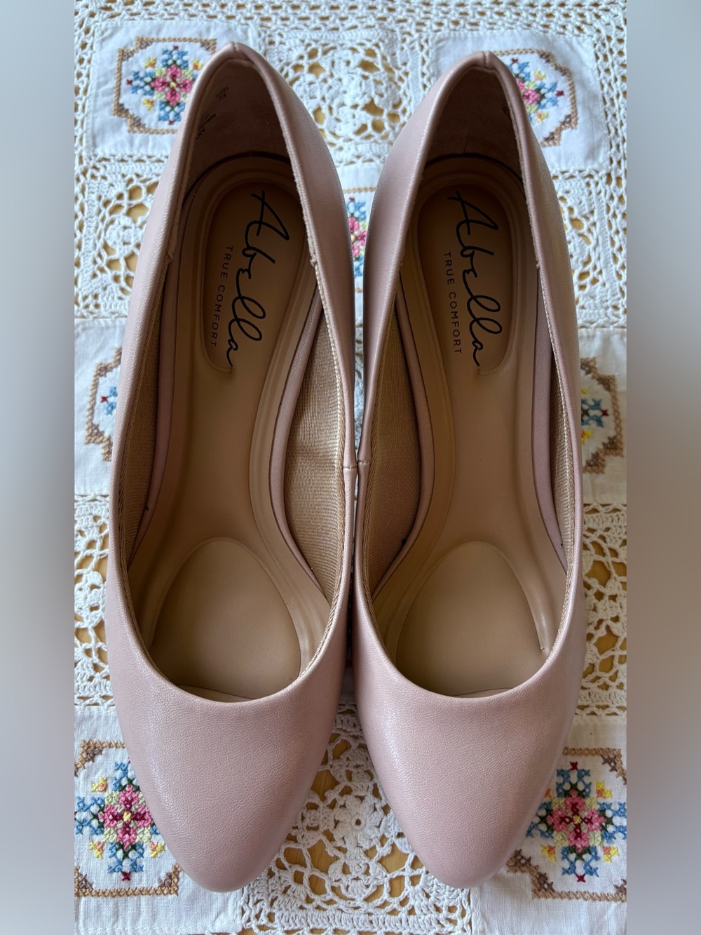 Abella True Comfort - Pinkish Nude - Almond-Toe Mid-Rise Heel Pumps - Size 6